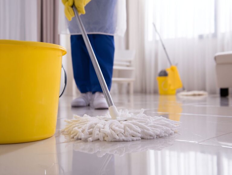 Vinyl Floor Maintenance – Keeping LVP Looking New